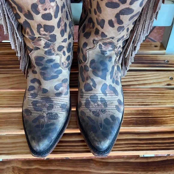 Liberty Black Ophelia Chita Miel Leopard
Print Leather Fringe Boots Size 8 - Picture 4 of 7